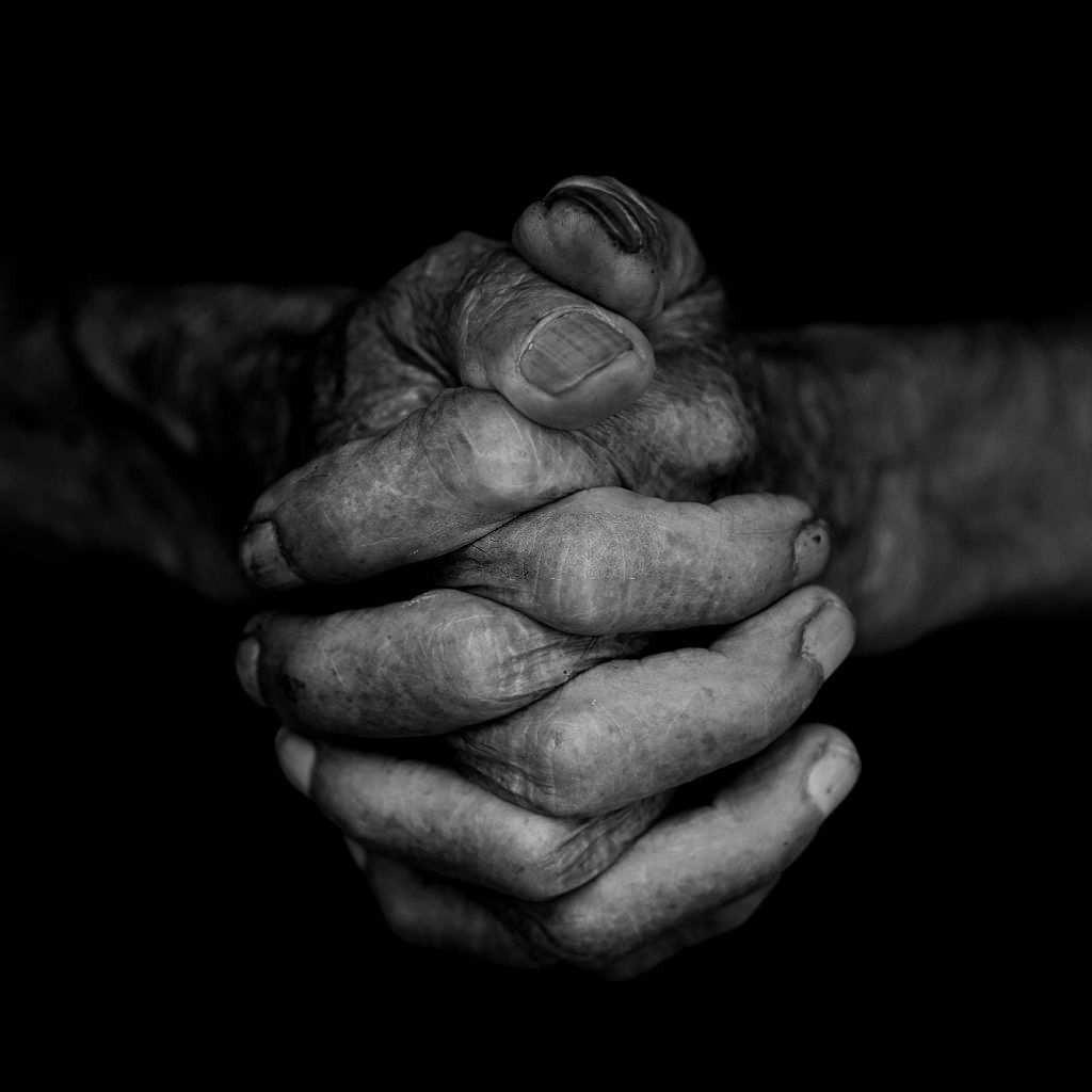 hands praying